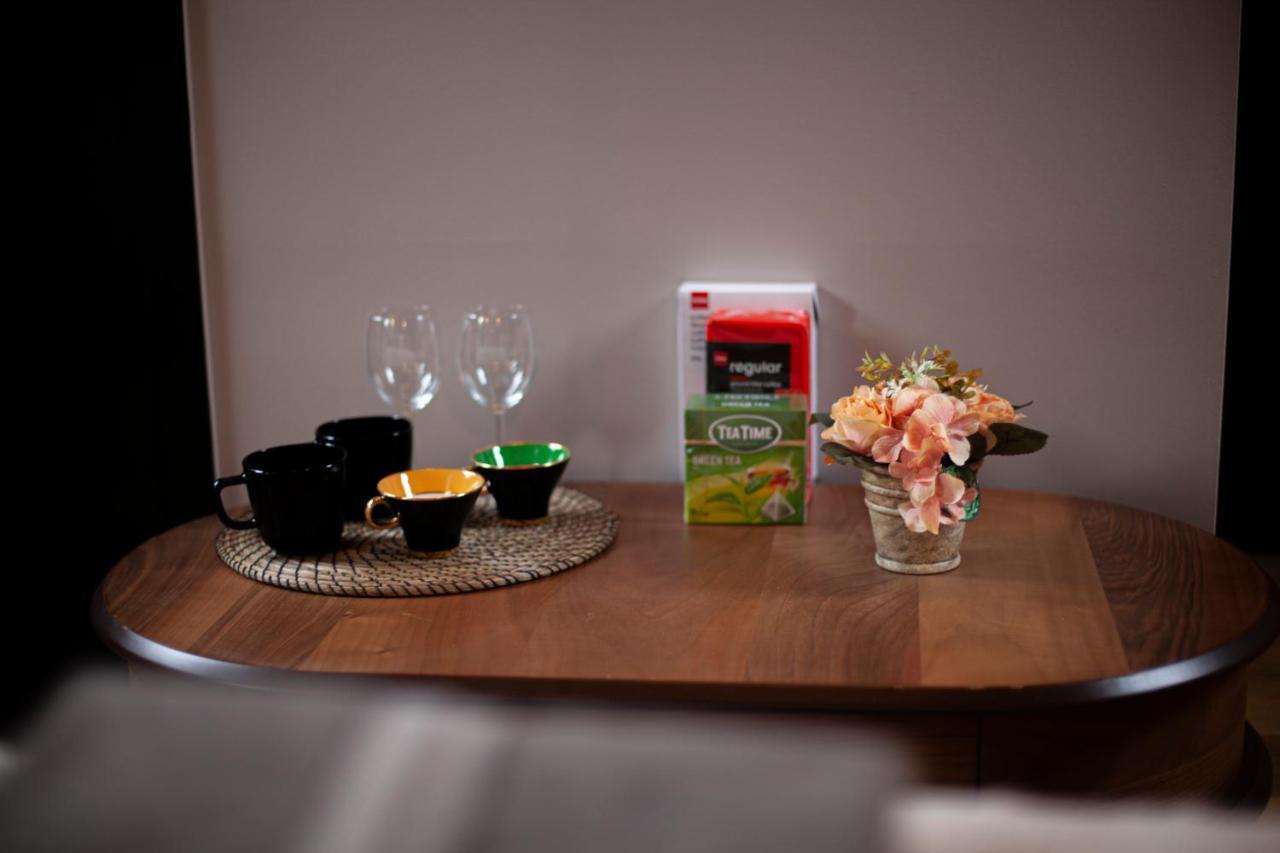 Luxury Suites Meir By Rikas Hotels أنتويرب المظهر الخارجي الصورة